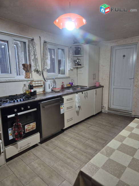 vacharvum  e   araznatun  norqum   1 harg    mak  380 q  @ND