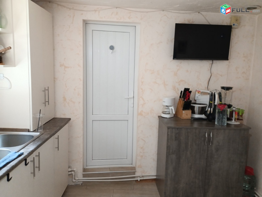 vacharvum  e   araznatun  norqum   1 harg    mak  380 q  @ND