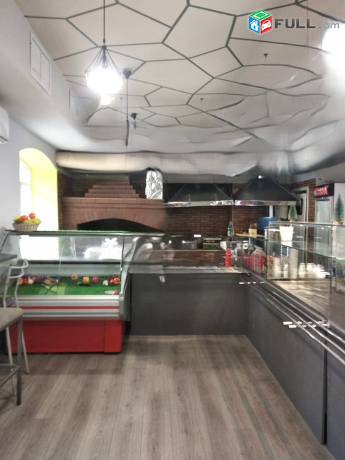 Վարձով է տրվում կոմերցիոն տարածք։ For rent կոդ G2485