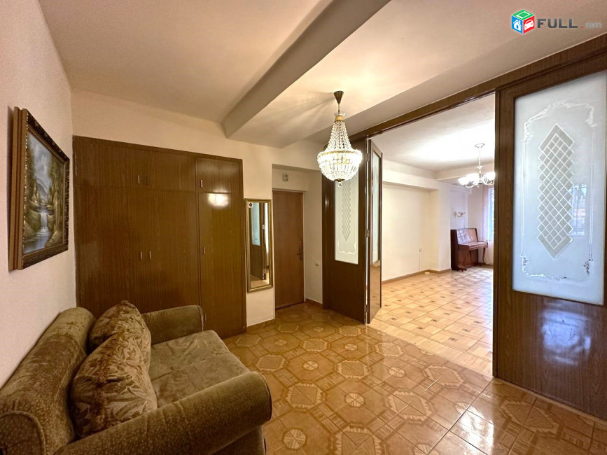 Վարձով 3 սենյականոց բնակարան։ For rent կոդ B1620