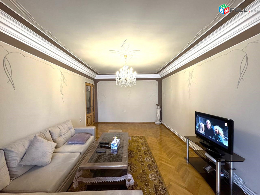 Վաչառվում է 3 սենյականոց բնակարան։ For sale կոդ C1803
