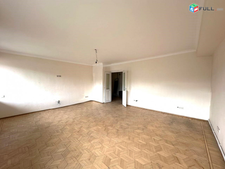 Վարձով է տրվում գրասենյակային տարածք։ For rent կոդ G2571