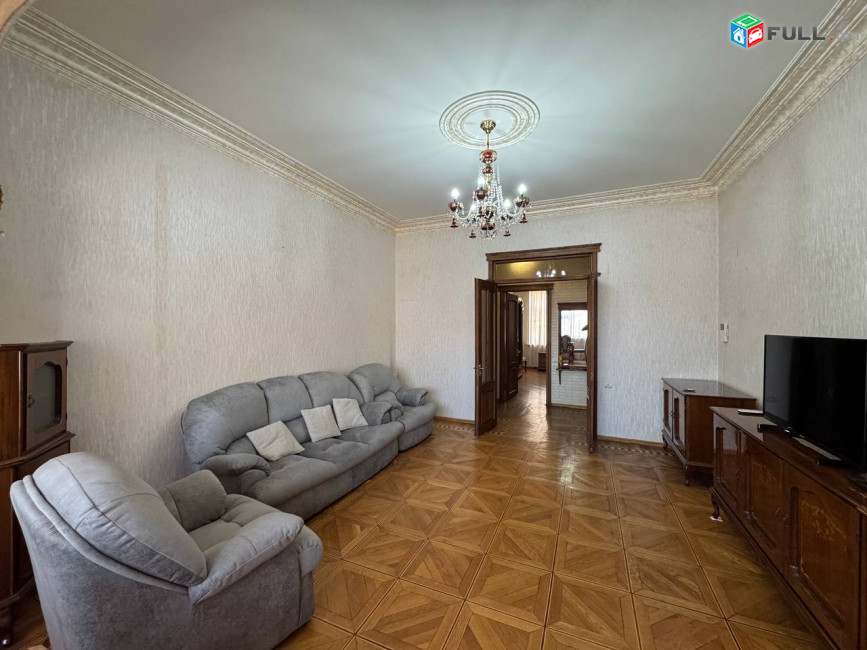 Վարձով 3 սենյականոց բնակարան։ For rent կոդ B1636