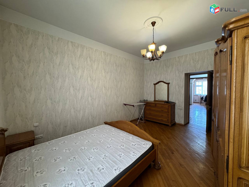 Վարձով 3 սենյականոց բնակարան։ For rent կոդ B1636