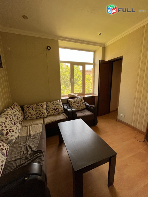 Վարձով 1-ին գիծ կոմերցիոն տարածք։For rent կոդ G2592