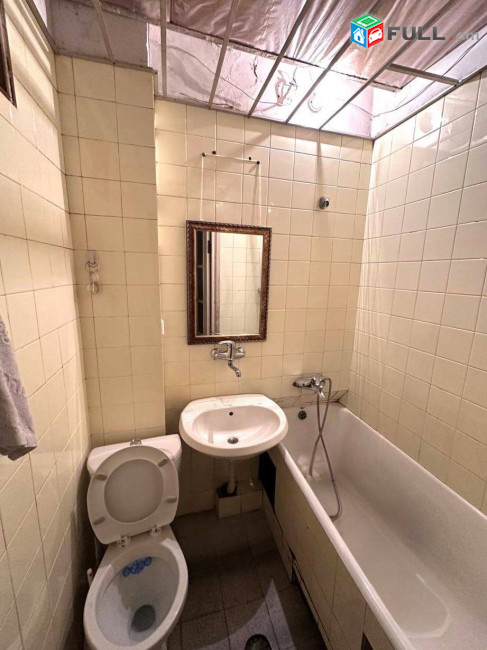 Վարձով է տրվում 2 սենյականոց բնակարան։ For rent կոդ B1642