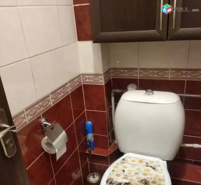 Oravardzov e trvum 2 senyakanots bnakaran Kentronum