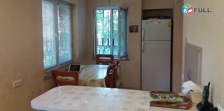 2 sen. duplex bnakaran Bagramyan poxocum 100qm
