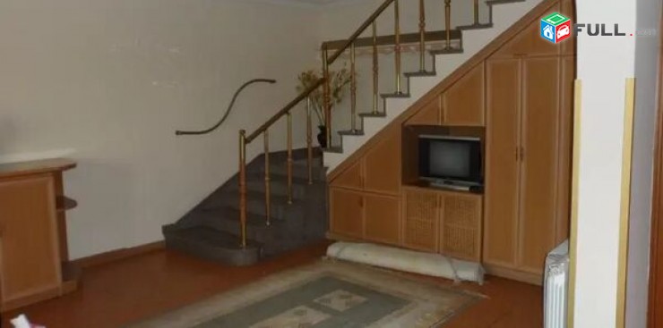 Erahark arandznatun Charenc poxocum vajarq
