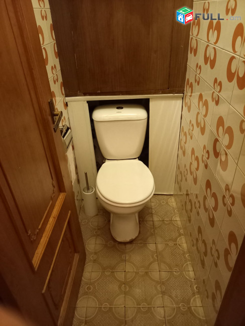 Փոքր կենտրոնում   վարձով տրվում է 3 սեն․ բնակարան
