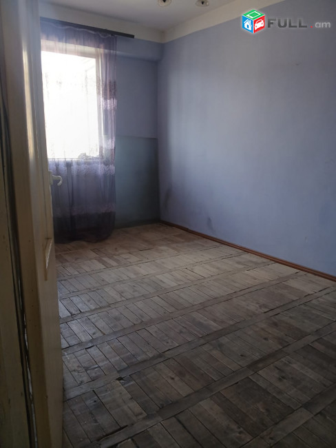 H0923  Ընդարձակ Բնակարան ք․Աշտարակում