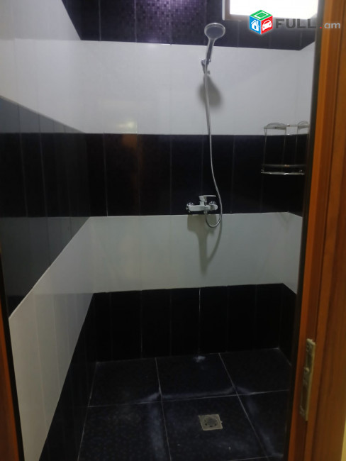H0952 Երկհարկանի գործող բիզնես Էջմիածնում