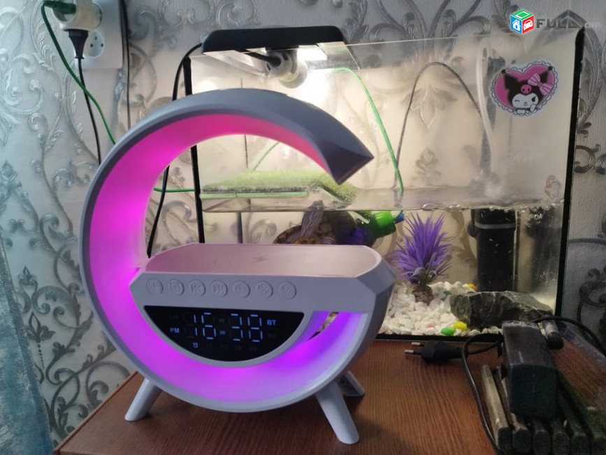 Նոր RGB 6/1 ում Բազմաֆունկցիոնալ Նաչնիկ + Անլար Լիցքավորիչ + Անլար Դինամիկ + Լեդ Ժամ + Զարթուցիչ + Ռադիո