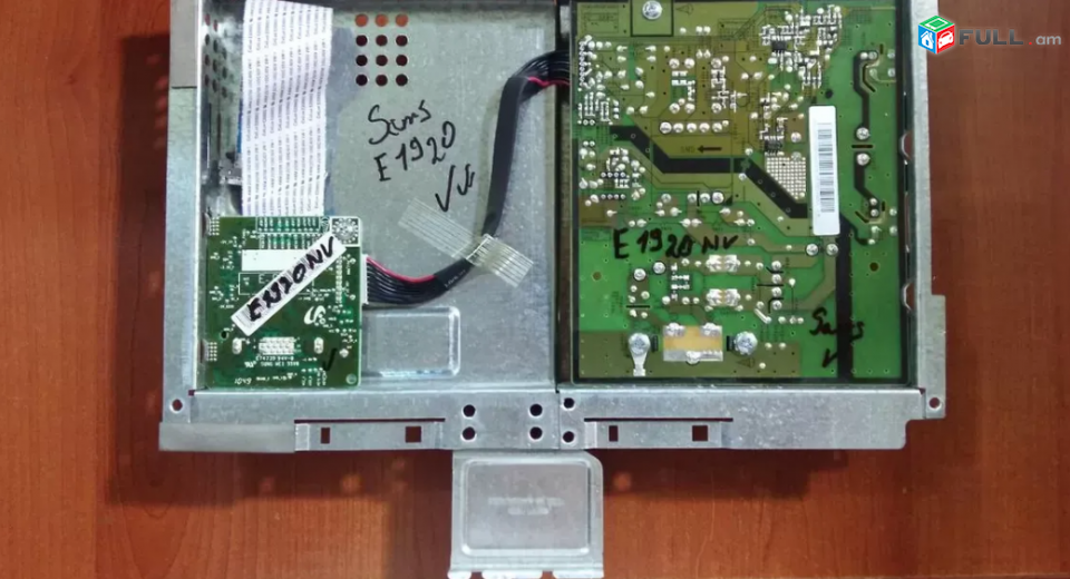 SMART LABS: Monitori plata Samsung E1920NV