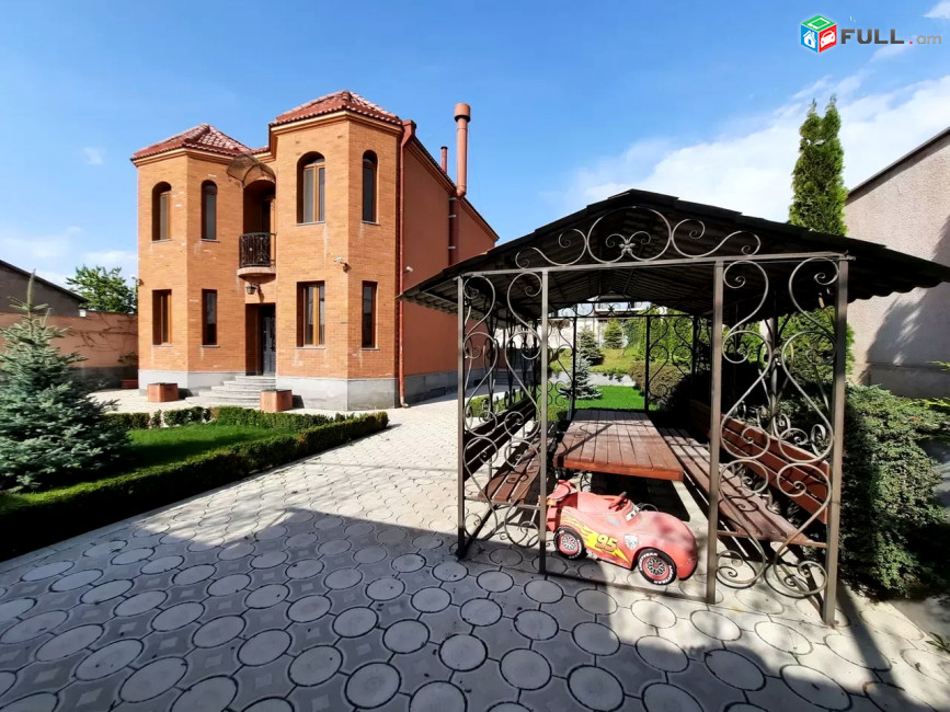Շքեղ Առանձնատուն. Բագրևանդում UB128