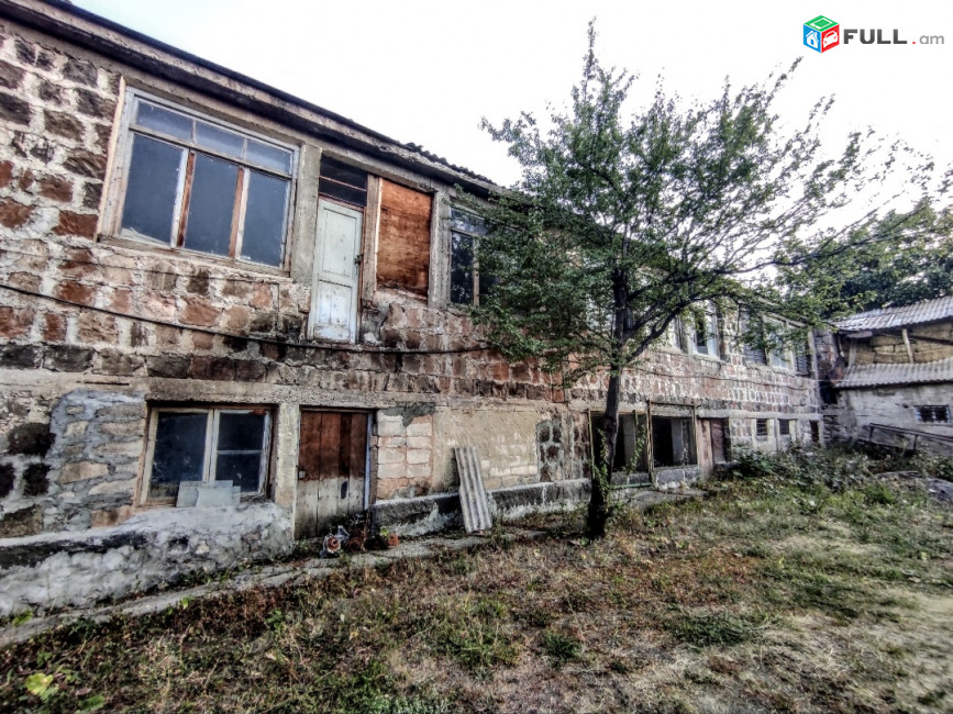 Բազմաֆունկցիոնալ գույք Զովաում SA568