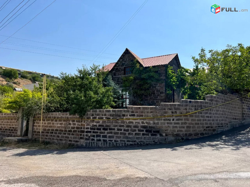 Հիանալի Առանձնատուն. Ջրվեժում SA574