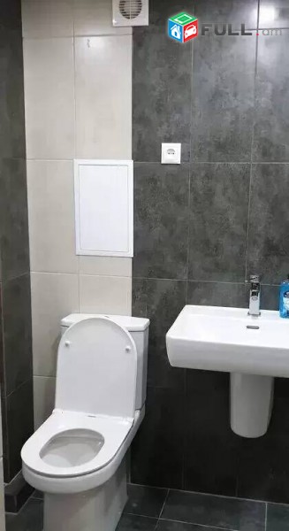 2 սենյականոց բնակարան Ազատության պողոտայում, 42 ք.մ., բարձր առաստաղներ, 5/9 հարկ