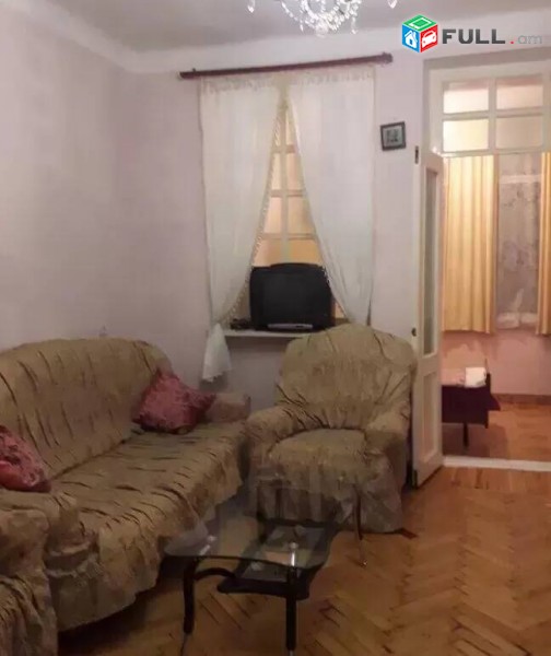 2 սենյականոց բնակարան Ազատության պողոտայում, 52 ք.մ., 2/4 հարկ, կապիտալ վերանորոգված, քարե շենք
