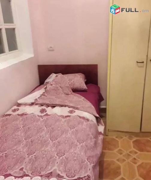 2 սենյականոց բնակարան Ազատության պողոտայում, 52 ք.մ., 2/4 հարկ, կապիտալ վերանորոգված, քարե շենք