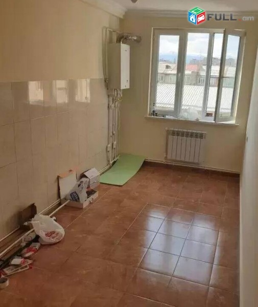 3 սենյականոց բնակարան Կոմիտասի պողոտայում, 92 ք.մ., 4/7 հարկ, կոսմետիկ վերանորոգում