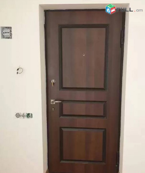 3 սենյականոց բնակարան Կոմիտասի պողոտայում, 92 ք.մ., 4/7 հարկ, կոսմետիկ վերանորոգում