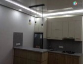 2 սեն. բնակարան Կոմիտասի պողոտայում, 50 ք.մ., նախավերջին հարկ, կապիտալ վերանորոգված, քարե շենք