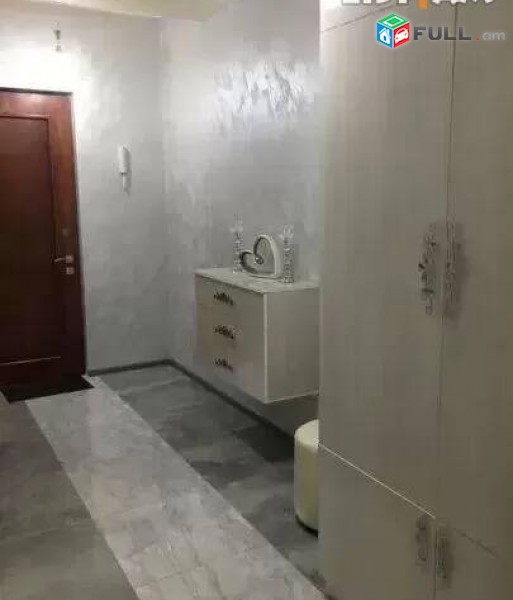 2 սենյականոց բնակարան նորակառույց շենքում Անաստաս Միկոյանի փողոցում, 67 ք.մ., բարձր առաստաղներ
