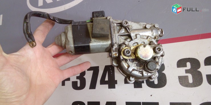Mercedes W124 apaku padyomniki matorchik. Original Brose