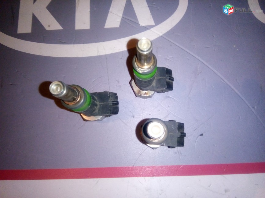 matori farsunka ijektr  Farsunka injektor  BMW E46 M56   325ci 2.5L I6 2003-2006  Siemens 7515267  3212C02960