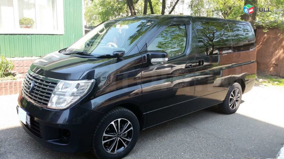 Nissan elgrand  