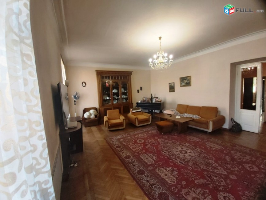 KOD 45662  Bnakaran Kentronum  /3 սենյականոց/ 137 qm