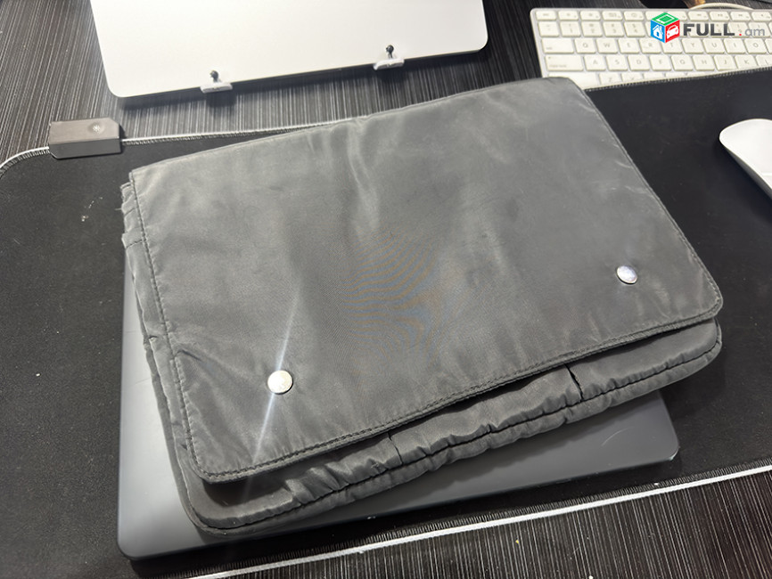 Apple MacBook Pro 13 M1 (2020) 8GB / 256GB Touch Bar