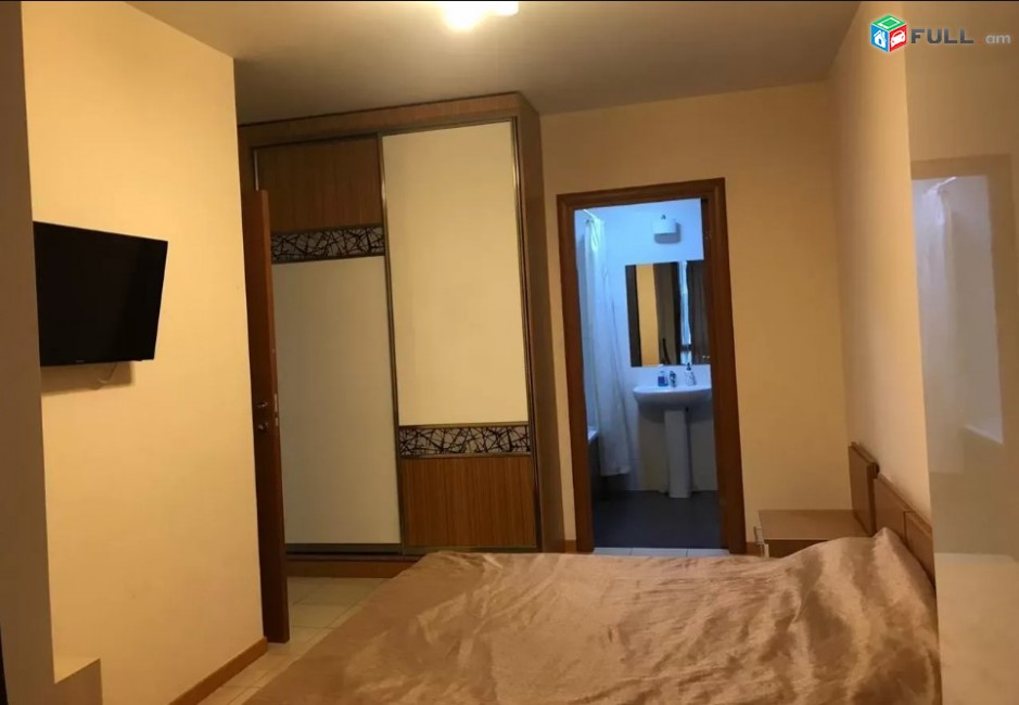 LA01306 Վարձով 4 սենյականոց բնակարան Վազգեն Սարգսյանի փողոց , Piazza Grande մոտ