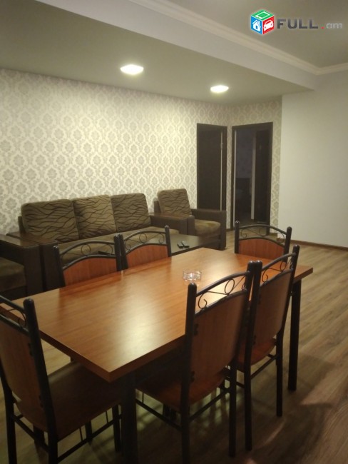 LA01353 Վարձով 4 սենյականոց բնակարան Պուշկինի փողոցում 