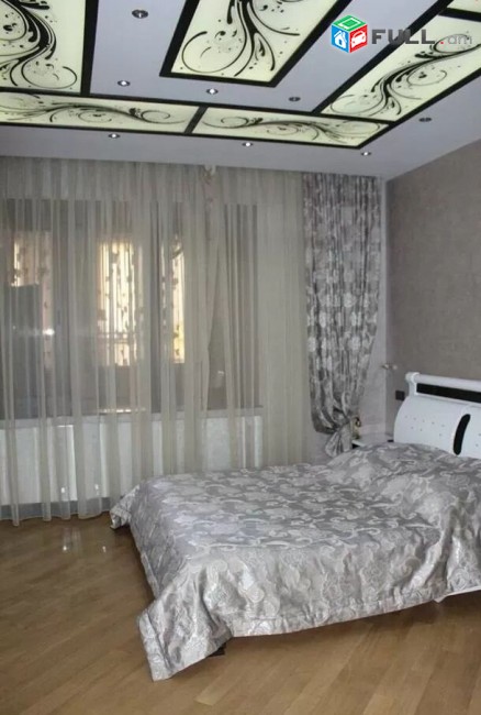 LA01429 Վարձով 3 սենյականոց բնակարան Սայաթ Նովա, Բուրմունք խանութի մոտ