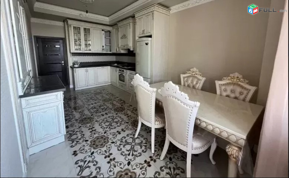 LA01865 Վարձով 4 սենյականոց բնակարան Պարույր Սևակ ,City - մոտ  նորակառույց 