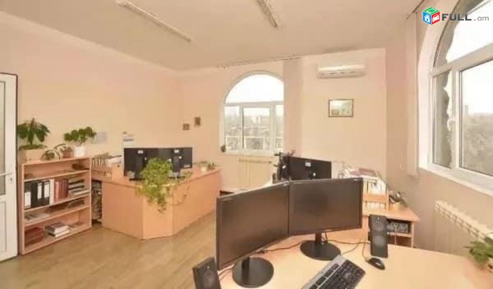 LA02891 Վարձով 250 քմ ունիվերսալ տարածք Քեռու փողոց , Արաբկիր 