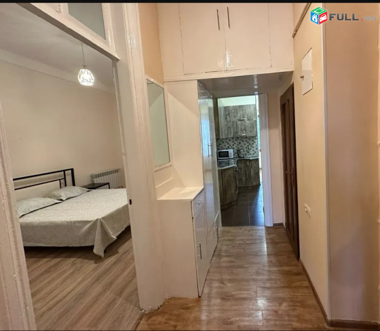 LA03563 Վարձով 2 սենյականոց բնակարան Մաշտոց , Զաքյան 