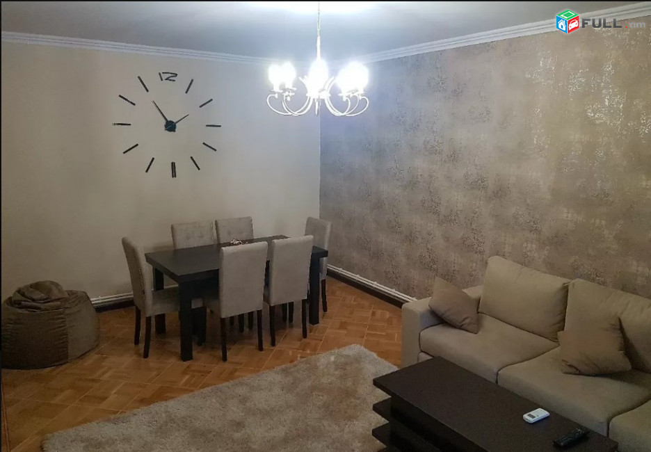 LA04169 Վարձով 2 սենյականոց բնակարան Աբովյան փողոց , Անի հյուրանոցի բակում 