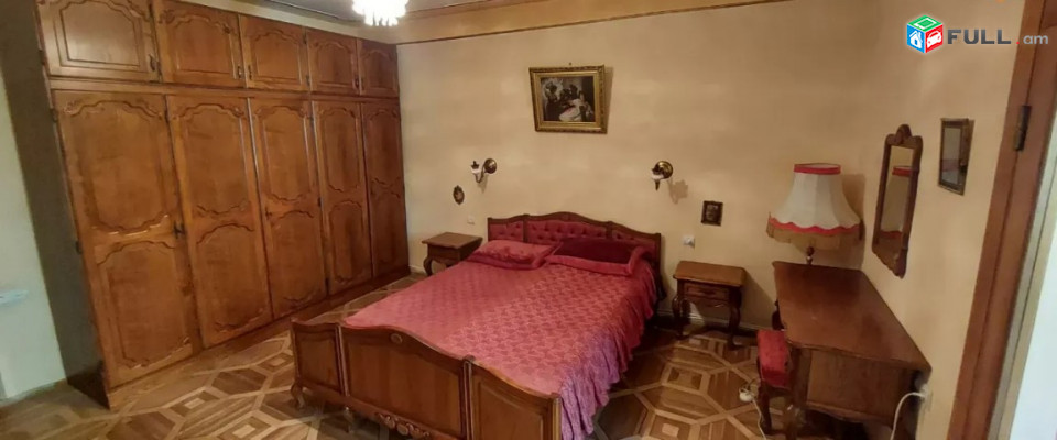 LA04558 Վարձով 3 սենյականոց բնակարան Թումանյան փողոցում 