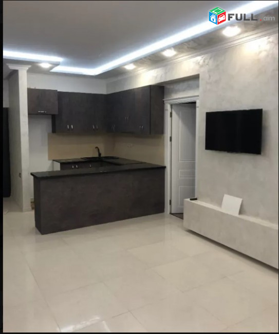 LA04598 Վարձով 3  սենյականոց բնակարան Չարենցի փողոց , նորակառույց 