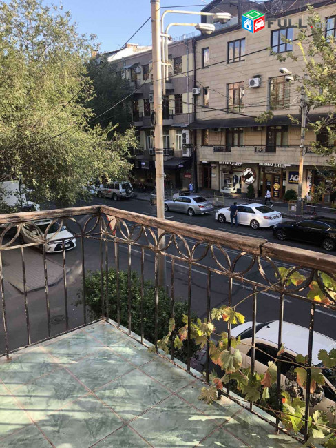 LA04766 Վարձով 4  սենյականոց բնակարան Թումանյան փողոցում 