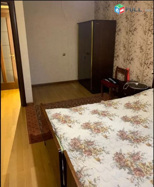 LA04839 Վարձով  3 սենյականոց բնակարան Գրիբոյեդովի փողոցում 