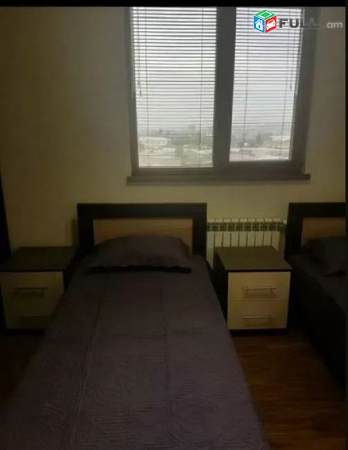 LA06038 Վարձով 3 սենյականոց բնակարան Գրիբոյեդով, նորակառույց շենք