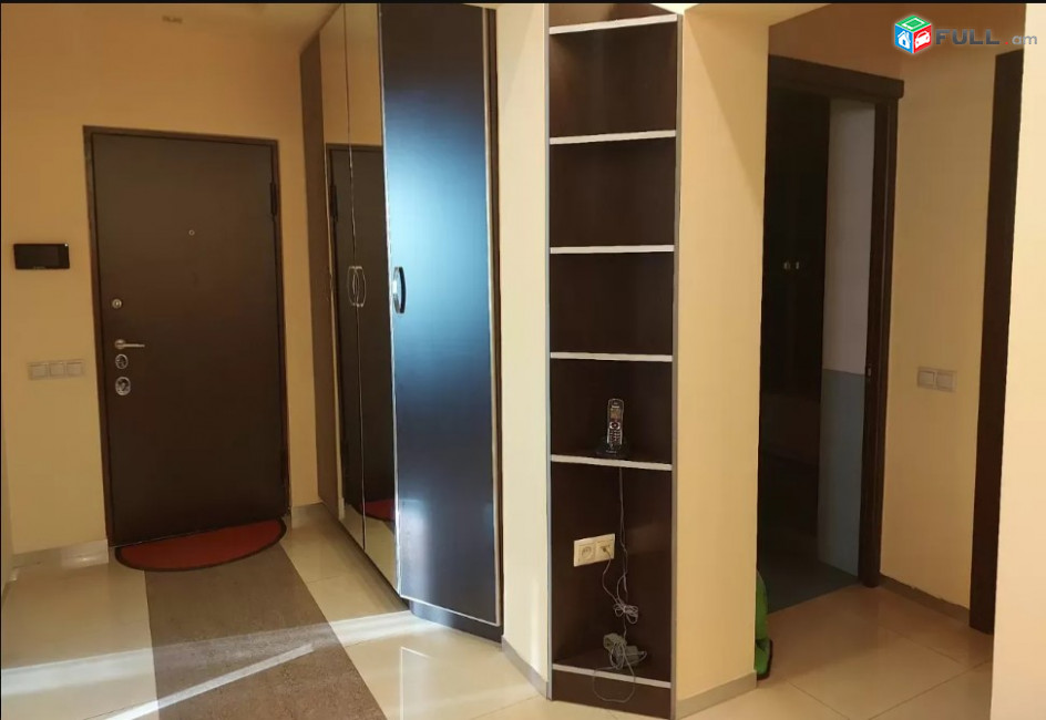 LA06106  Վարձով 3 սենյականոց բնակարան Կիևյան փողոցում