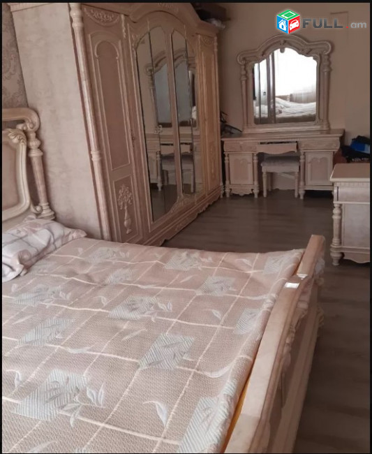 LA06635 Վարձով 3 սենյականոց բնակարան Երվանդ Քոչար փողոցում 
