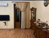 LA07184 Վարձով 3 սենյականոց բնակարան Աբովյան փողոցում 
