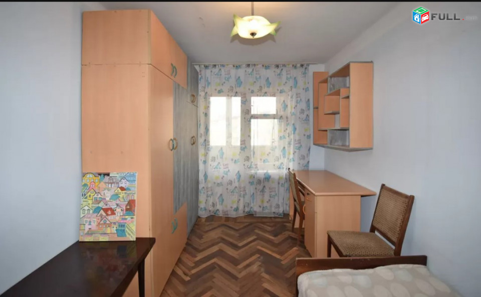 LA07606  Վարձով 3 սեդնյականոց բնակարան Ֆուչիկի փողոցում
