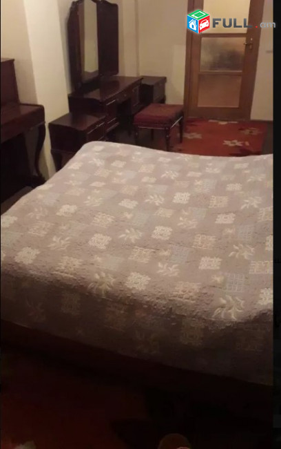 LA07899  Վարձով 4 սենյականոց բնակարան Արամ Խաչատրյանի փողոցում